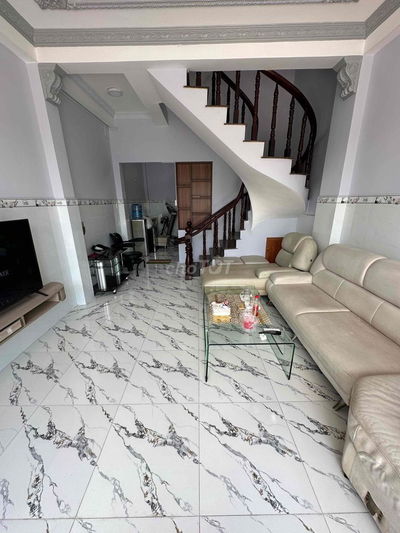 NHÀ 4 PHÒNG MÁY LẠNH ĐƯỜNG XE TẢI NGUYỄN VĂN LUÔNG