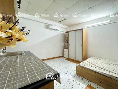 Phòng trọ Quận 10  Giá rẻ Full nội thất Ngay Thành Thái qua Huflit 5p