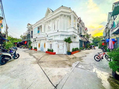 🌈🌈🌈BÁN NHÀ ĐẸP GÓC 2 MẶT TIỀN - HẺM TRƯỚC NHÀ 6M - TT.NHÀ BÈ
