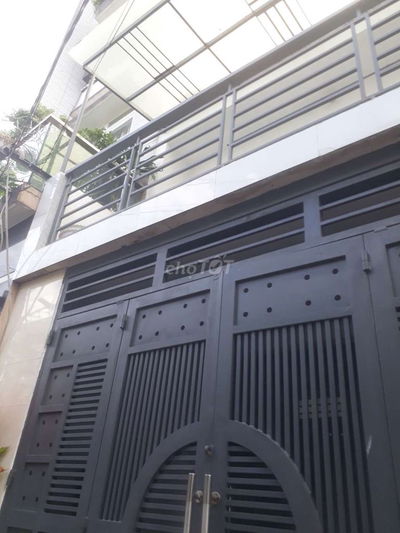 Cần tiền bán nhà gấp 42/8 đỗ công tường 4x13 giá