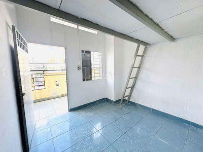 PHÒNG TRỌ GIÁ RẺ - BAN CÔNG - MÁY LẠNH