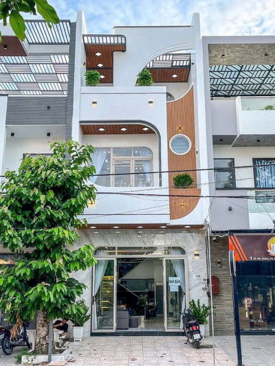 BÁN NGỘP NHÀ 1 LẦU 5 X 20M FULL NỘI THẤT NGAY TT THỦ DẦU MỘT BD Ở LIỀN