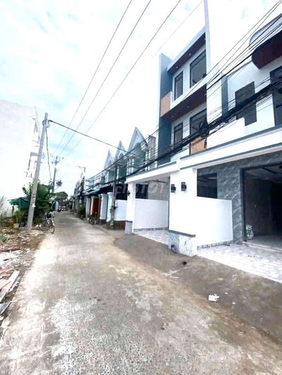 🌈Chỉ 1 Tỷ 850 Nhà 1 Lầu Sắp Hoàn Thiện Ở Ngã 3 Tân Kim Đường Xe Hơi