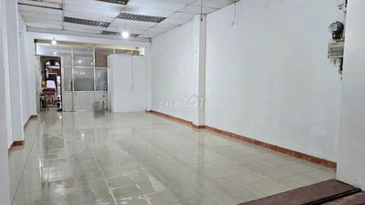 MẶT BẰNG RIÊNG BIỆT ĐƯỜNG 3/2, QUẬN 10 , 4,5X17M , GIÁ 18 TR
