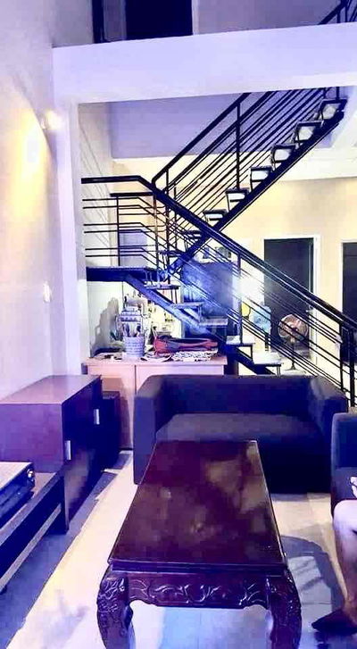 Bán nhà 1 trệt 1 lầu 3pn p phú hữu Q9 4,25 tỷ đường oto sổ hồng