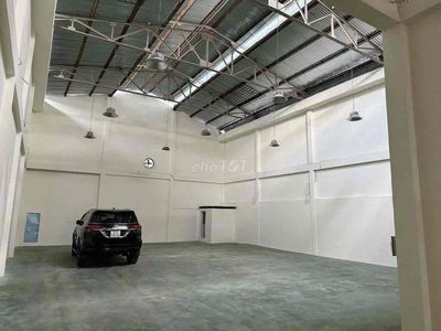 Cho thuê kho xưởng, hẻm 6m - Lạc Long Quân