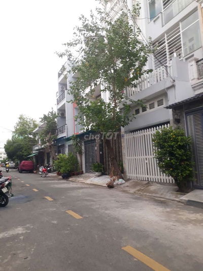 Cho thuê nhà MT đường miếu bình đông 4x20 đúc 1  tấm giá