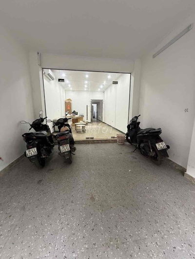 DIỆN TÍCH KHỦNG - PHÂN LÔ VÍP PHỐ TRUNG KINH - VỈA HÈ RỘNG - 2 THOÁNG