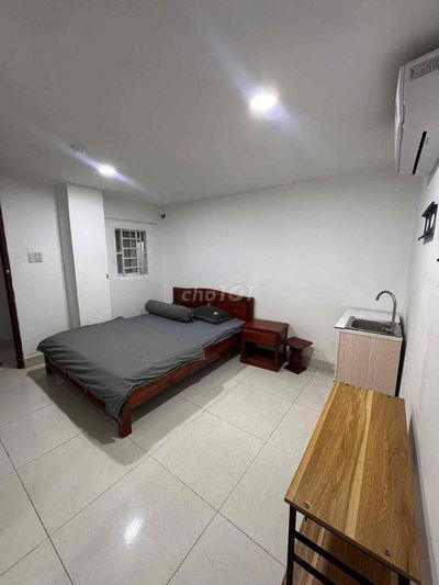 CHO THUÊ PHÒNG HẠT DẺ HSSV SẴN MÁY LẠNH CHO ANH CHỊ EM CẦN