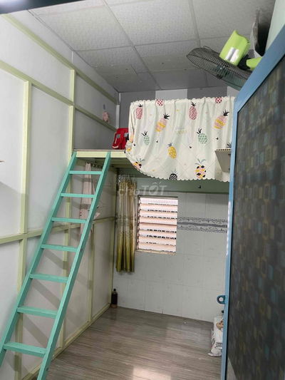 Cho1nữ thuê phòng 10m2 Đoàn Văn bơ quận 4 .