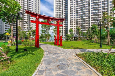 Siêu hiếm 2PN+ 69m2 view hồ bơi, vườn Nhật giá chỉ 3.2 tỷ all in Origami - Vinhomes quận 9