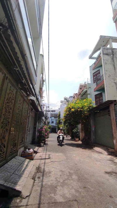 NHÀ 4 TẦNG HẺM THÔNG - XE HƠI VÀO TẬN NHÀ