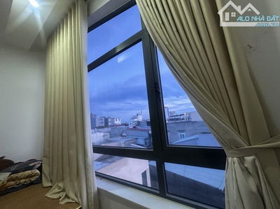 NHÀ ĐẸP 3 TẦNG NGAY BIỂN MÂN THÁI SƠN TRÀ 96M2 NGANG 5.3 CHỈ  7 TỶ