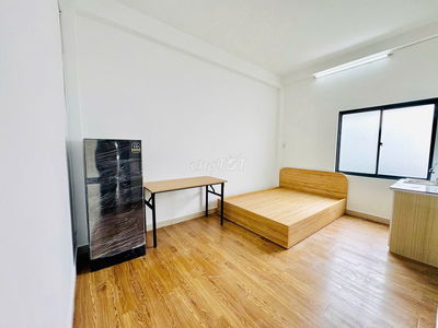 25m2, CỬA SỔ THOÁG, KỆ BẾP, FULL NỘI THẤT- gần Đh Văn Lang, Côg Nghiệp