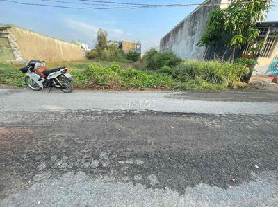 Chủ Ngộp Cần Bán Gấp Đất QL22 300TR Ngay TT Thị Trấn Củ Chi