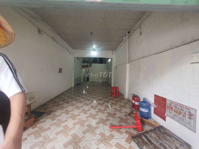 cho thuê nhà C4 mặt tiền đường 79 trục kinh doanh sầm uất. giá 17tr/th