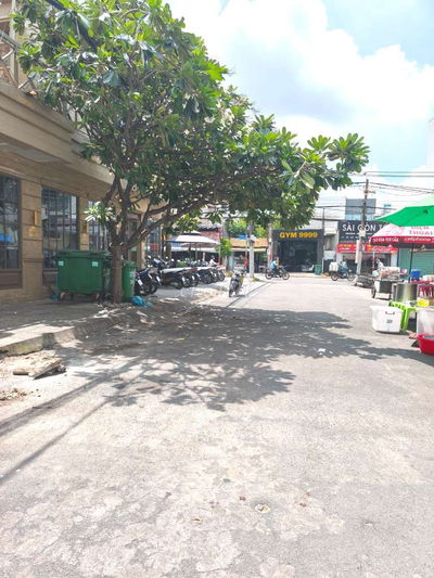 Bán ĐẤT 150m2, 8.3x18m, hẻm xe hơi ngay công viên