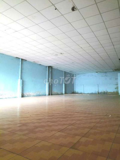 XƯỞNG 200m2 -- 9tr Thương Lượng.