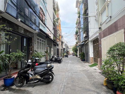 Hẻm xe hơi ,Bùi Thị Xuân. Q10. DT:6,2x15m.nở hậu 6,5m. 3T.Giá 23,5 tỷ