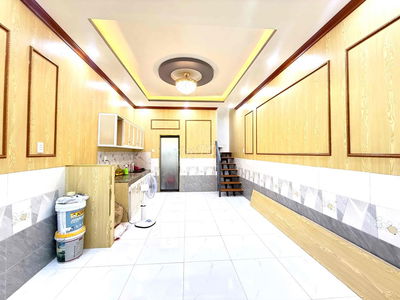 Nhà đẹp,pháp lý chuẩn.Hẻm thẳng ko quẹo,cách mặt tiền chỉ 20m.Giá tốt.