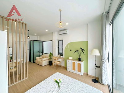 Balcony Nguyễn Cửu Vân P17 Bình Thạnh gần cầu Thị Nghè - NTMK Quận 1