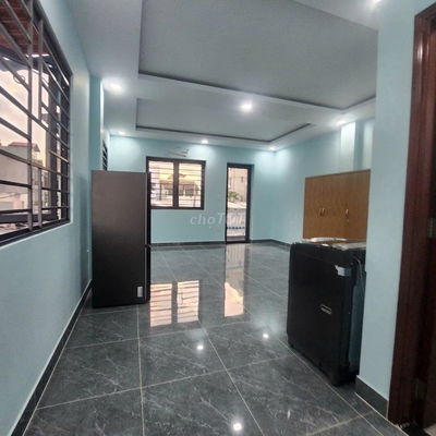 CH mới 100% , rộng 40m2 có nội thất mới, hẻm nguyễn Thị Thập , Quận 7