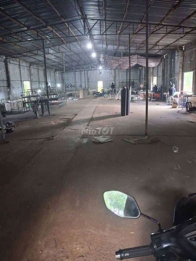 Cho thuê xưởng Tân uyên xa dân, có 3pha, tiếp mọi ngành nghề