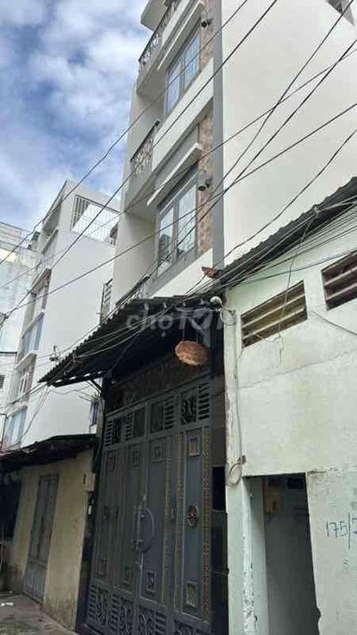 cần bán nhà gấp (58m2 )cấp 4