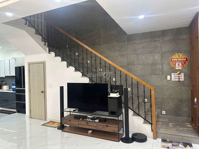 Cho thuê biệt thự KDC Lavila nhà đầy đủ nội thất 4PN. Giá 20tr/th
