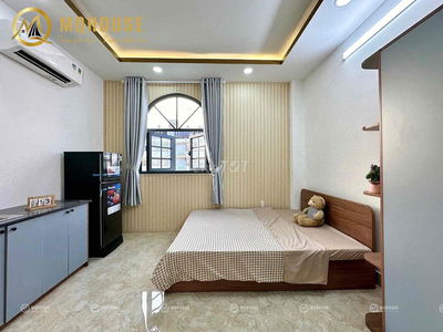 STUDIO MASTER BAN CÔNG CỬA SỔ TRỜI FULL NỘI THÂT NGAY ĐẠI HỌC VHU