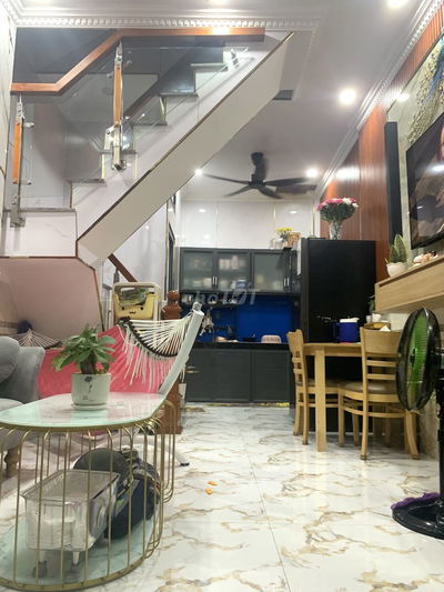 Tôi bán nhà 50 m2, Sổ hồng, 1 trệt.1 lầu.Sát HXH 20 m.tuyệt đẹp,Quận 7