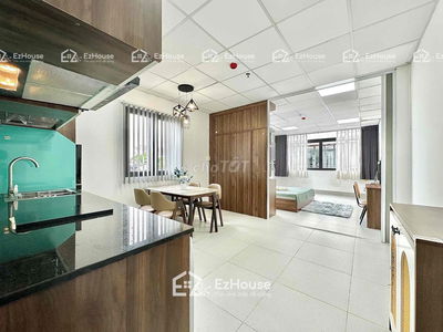 Căn Hộ 1PN Rộng Tầm 60m2 Thang Máy Siêu Thoáng Ngay Sân Bay TSN