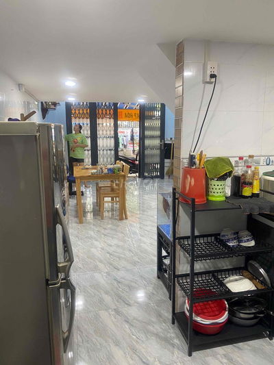 Nhà chung cư tầng trệt.DT 32m2 có thêm lửng đúc