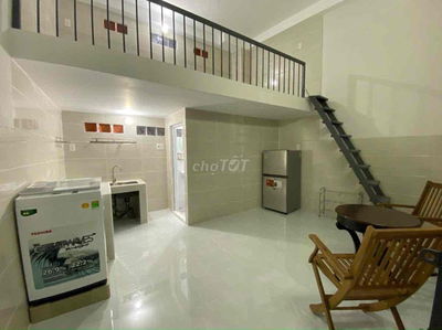 Phòng Rộng, có nội thất gần Hutech Khu E, GTVT, FPT SPKT