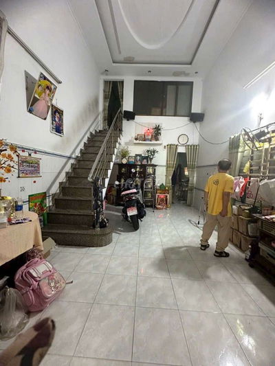 Bán nhà cấp 4 gác lửng dt 94m2 gần siêu thị Go di an