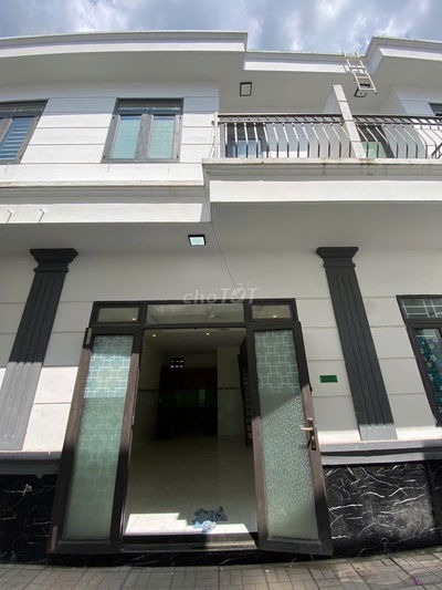 Chữa Mắt Bán Nhà Lầu 4x8 - Sổ Riêng - 325 Triệu
