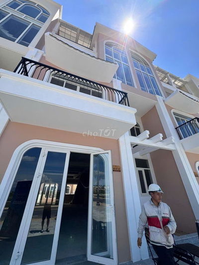 CỰc rẻ! Nhà 4Tx32m2, ôtô đỗ cửa, gần dự án Vingroup Thanh Oai