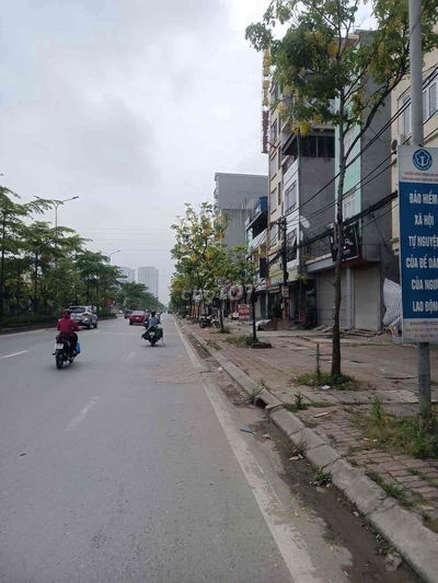 Siêu Phẩm Lai Xá - 15m Ra Mặt Đường 32 - Thang Máy - 6,x Tỷ