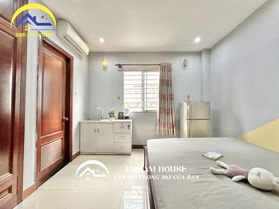 phòng studio cao cấp, khoá vân tay, thang máy, p đẹp, sạch sẽ, đủ NT