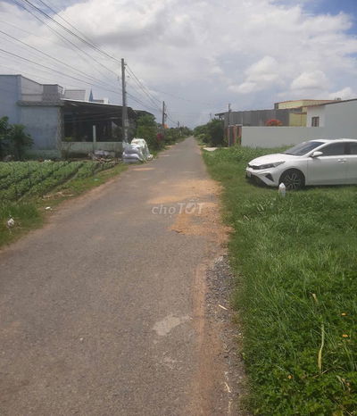 💎 Bán cặp nền (5 x 40m) nhựa Xóm Mãng Tân Đông gần Cty May Công Tiến