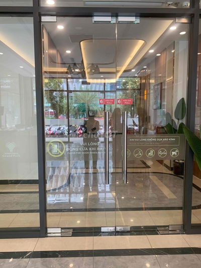 Căn hộ mới, lầu 2, ngay Vincom Mega Mall