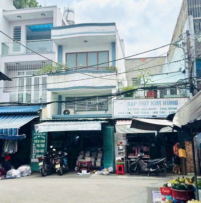 Nhà  mặt tiền chợ 3 lầu xe hơi thông f14