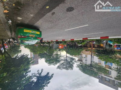 ĐẲNG CẤP MẶT PHỐ, VỈA HÈ ĐÁ BÓNG, NHÀ CHẤT KINH DOANH ĐỈNH