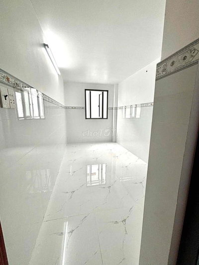 Studio cửa sổ lớn ngay trung tâm Q4