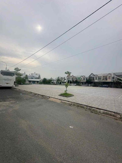 Bán đất mặt tiền Nguyễn Văn Hoài_ p.Tân Phong
