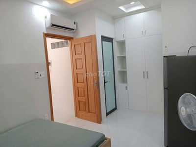 Phòng cho thuê Cao Cấp Hoàng Diệu 2-Ngay ĐH Ngân hàng 100m, SPKT 500m