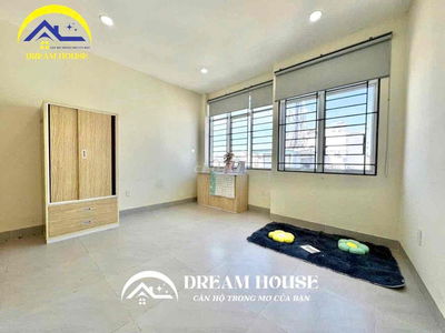 PHÒNG STDUIO TRỐNG SẴN ĐẦY ĐỦ NỘI THẤT - CỬA SỔ TRỜI LỚN