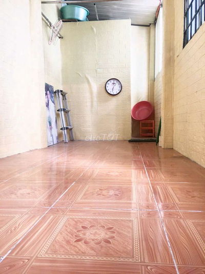 Phòng đối diện ĐH Ngoại Thương