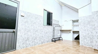 Phòng đẹp, trần cao thoáng mát, máy lạnh, bếp, Nguyễn Gia Trí nối dài