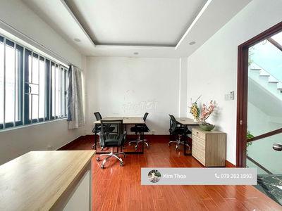 Văn phòng 25m2 sẵn nội thất, hầm xe. Chỉ 5,5 tr (bao điện nước, wifi)